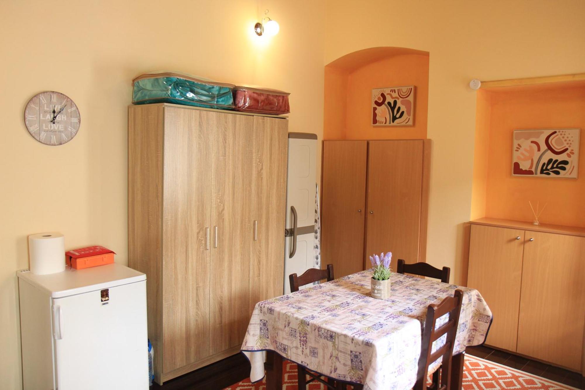 Main Square Apartment Sými Eksteriør bilde