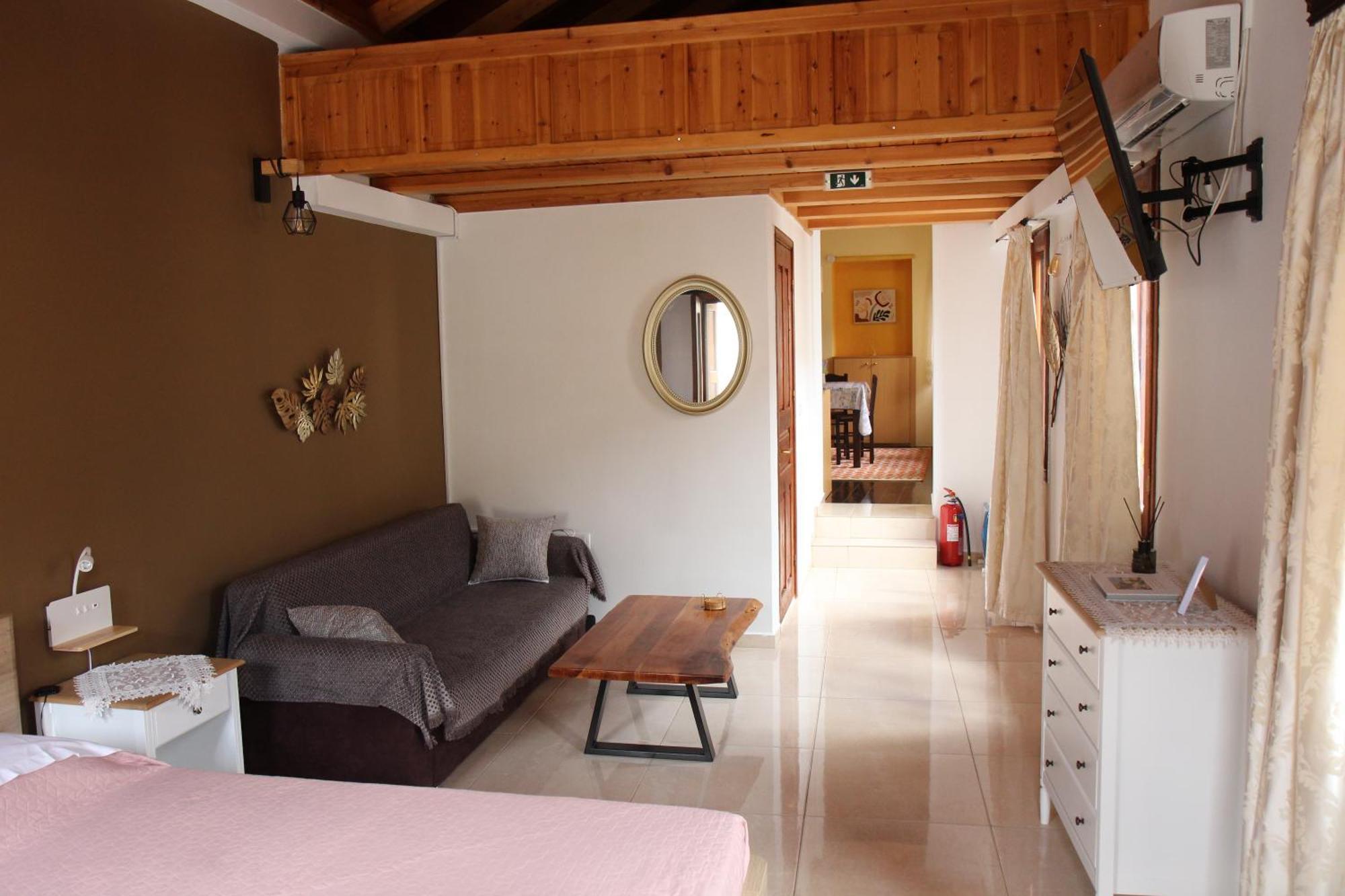 Main Square Apartment Sými Eksteriør bilde