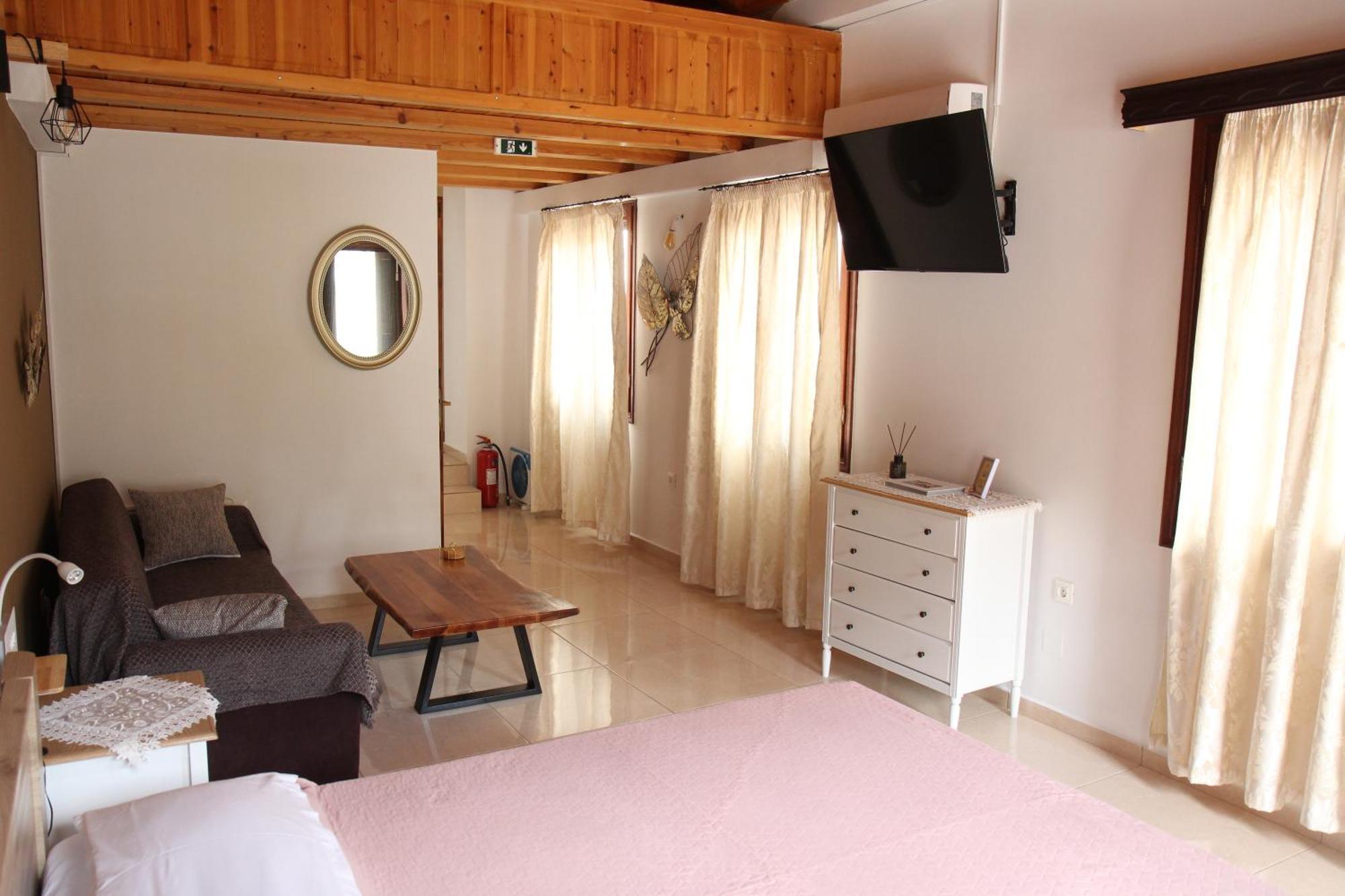 Main Square Apartment Sými Eksteriør bilde